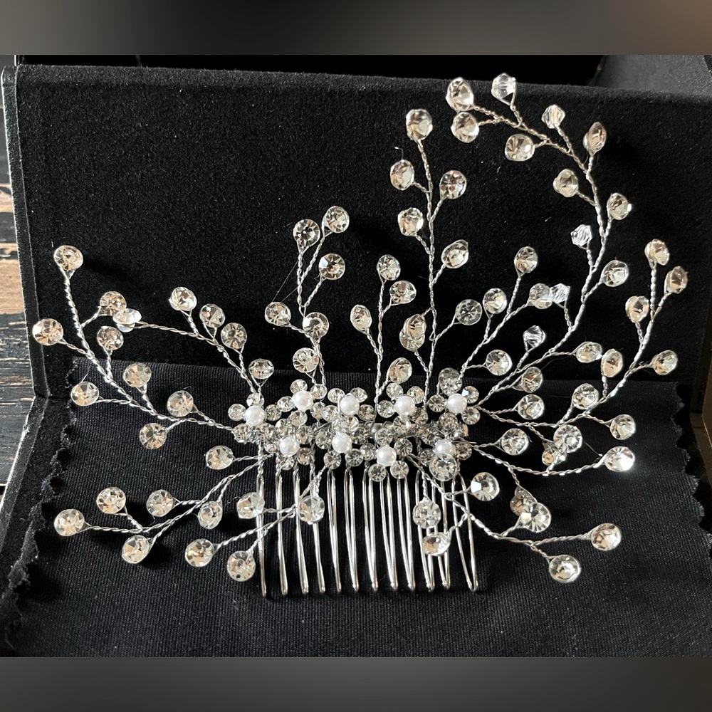 Bridal Hair Clip (B)